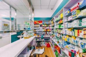 Read more about the article 8 Tips Menjalankan Usaha Apotek untuk Pemula yang Tepat 